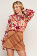 NEVER WANNA LEAVE WOVEN TOP.