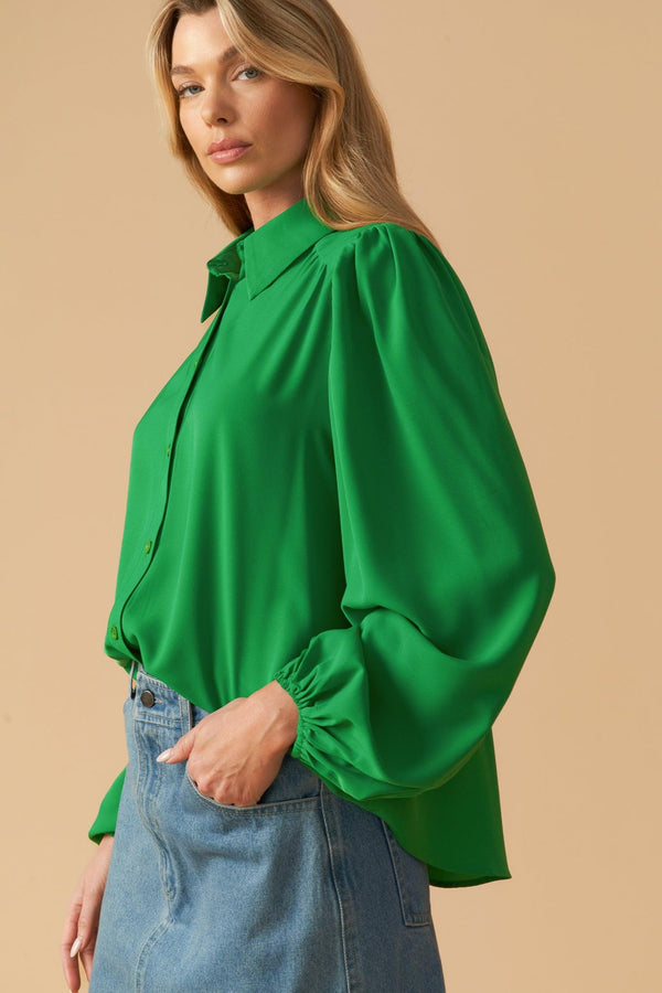 COMFORTABLE CHARM WOVEN TOP.
