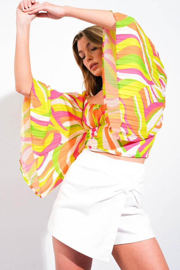 SO TRUE FUCHSIA WOVEN TOP.
