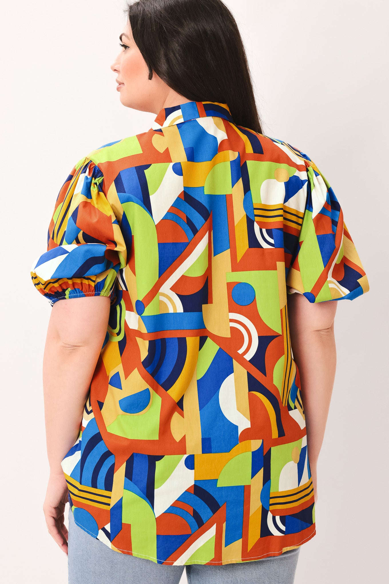 HEART ON DISPLAY WOVEN TOP.