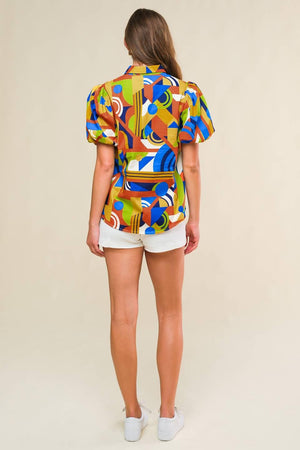 HEART ON DISPLAY WOVEN TOP.