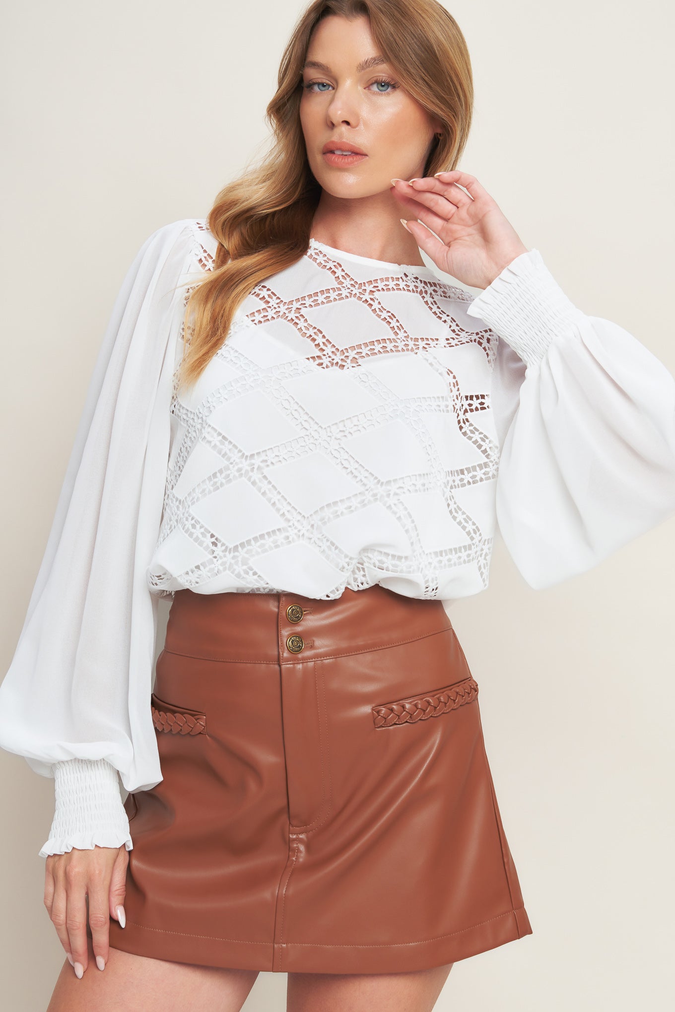 WEEKEND WANDERER WOVEN TOP.