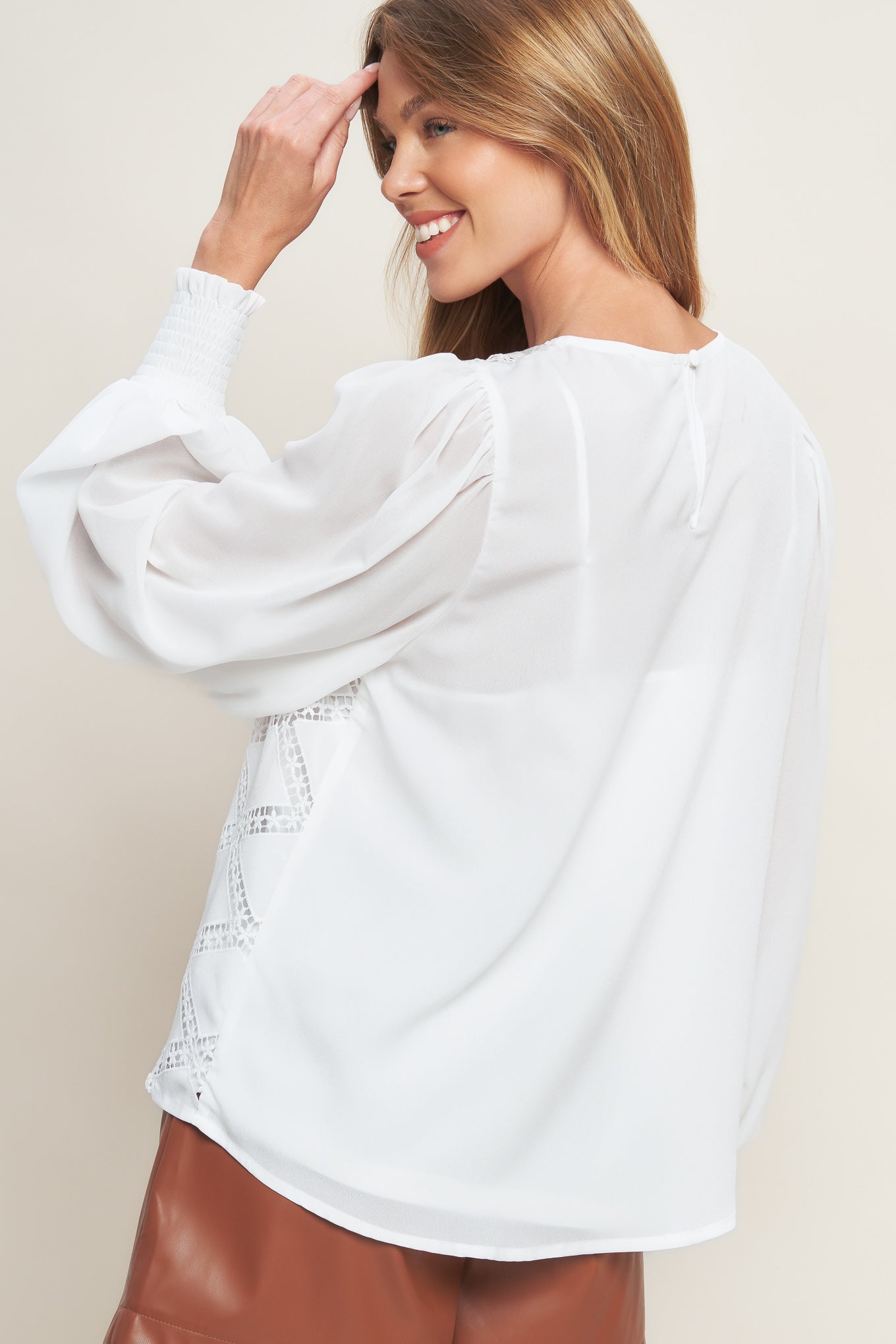 WEEKEND WANDERER WOVEN TOP.