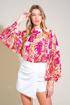 DELICATE TOUCH WOVEN TOP.