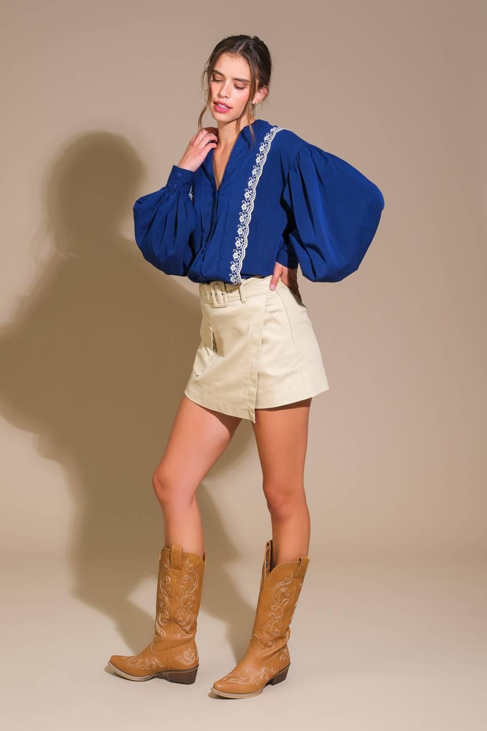 FORT WILLIAMS WOVEN TOP.