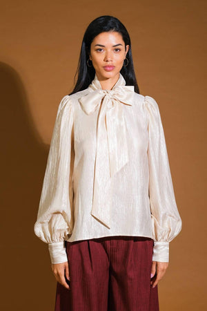STUNNING  ASPECT WOVEN TOP.