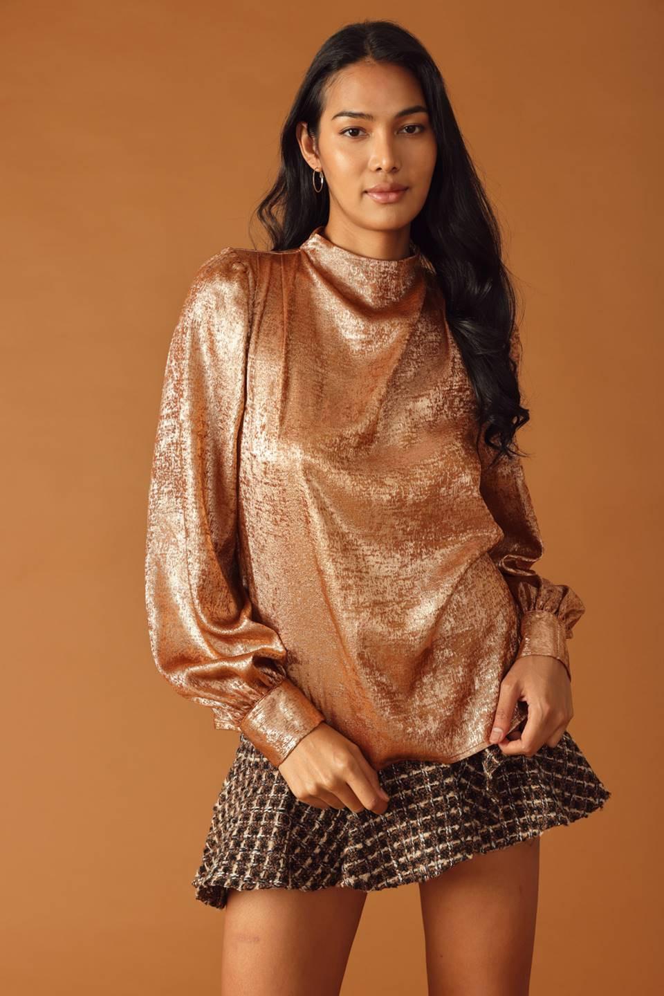 SWEET SENTIMENTS WOVEN TOP.
