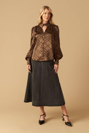 THE ART OF BALANCE WOVEN SATIN TOP.