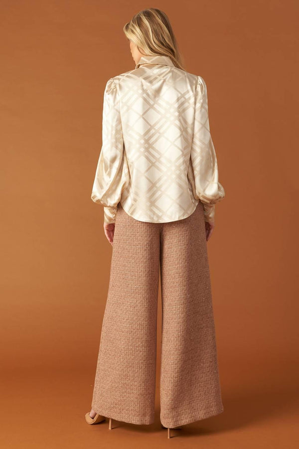 THE ART OF BALANCE WOVEN SATIN TOP.