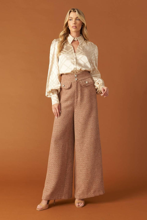 THE ART OF BALANCE WOVEN SATIN TOP.