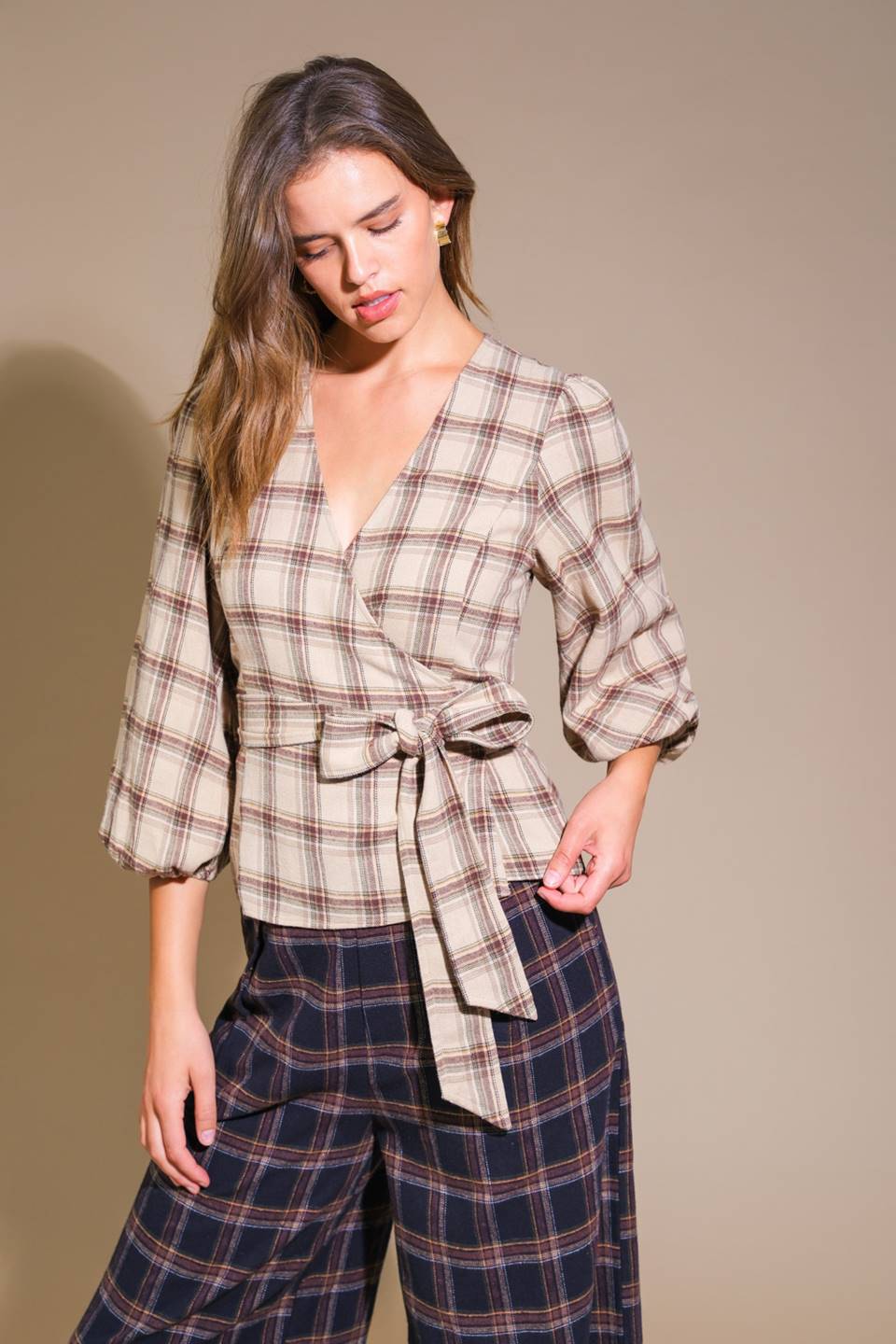 WHAT YOU NEED WOVEN PLAID TOP