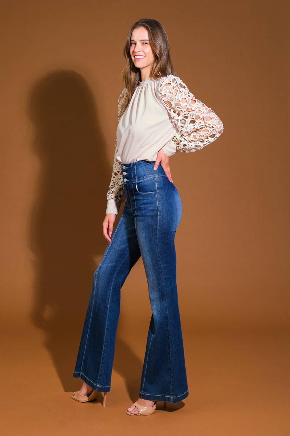 DAYDREAM FANTASIES WOVEN TOP.