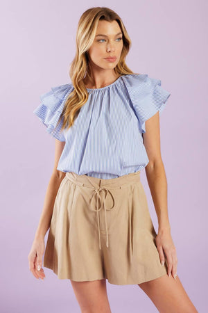 NEED YOU MORE WOVEN TOP.