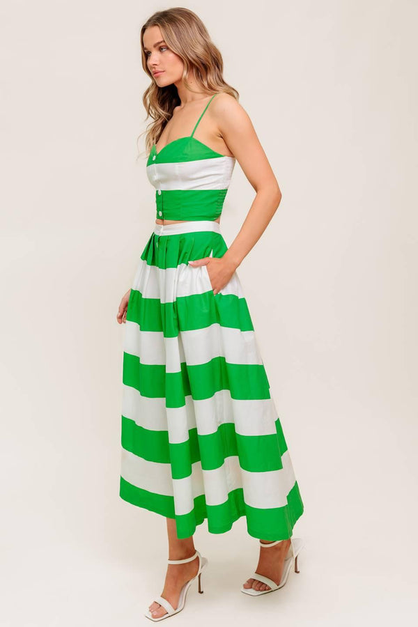 INFINITE FLARE GREEN WOVEN TOP AND SKIRT SET.