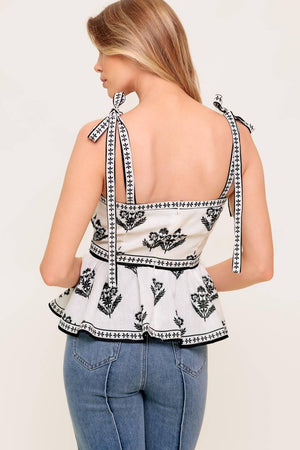 SERENE KISS WOVEN TOP.