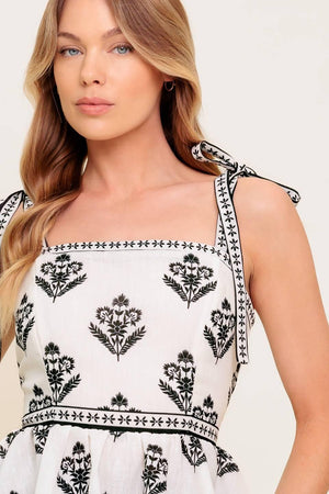 SERENE KISS WOVEN TOP.