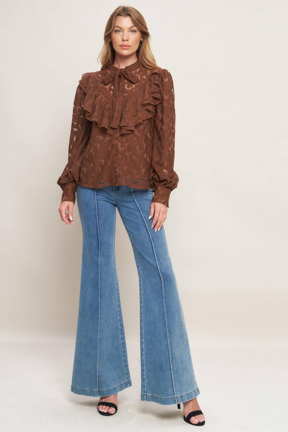 ROMANTIC SHADE WOVEN LACE TOP.