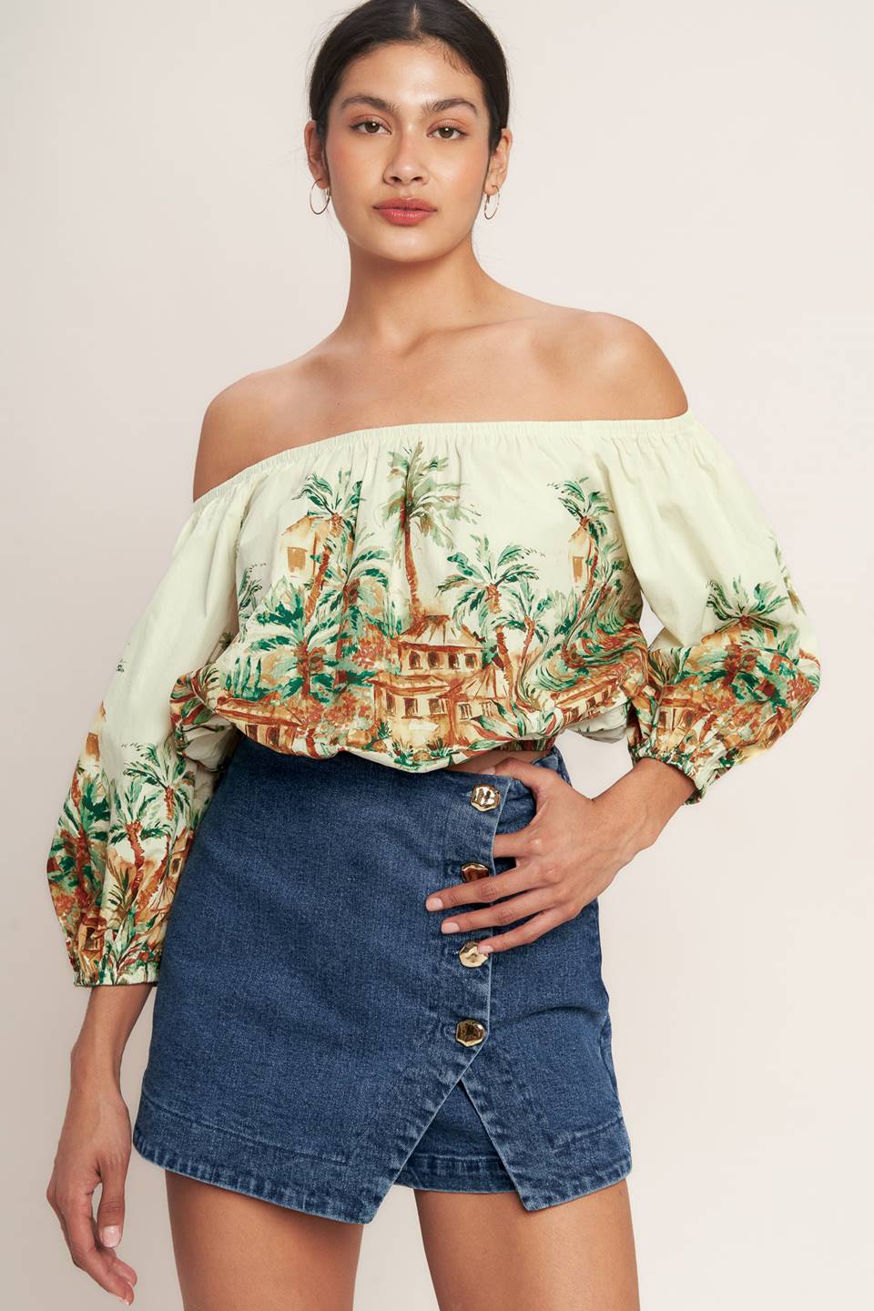 A printed woven crop top featuring off shoulder, 3/4 sleeve and elasticized waist. Matching skirt IK7745T



Details:

Self : 100% Cotton

Size &amp; Fit

- Model is 5`8" And Wearing Size Small
- Measurements Taken From Size Small
- Approx. Length: 14" FLYING TOMATO