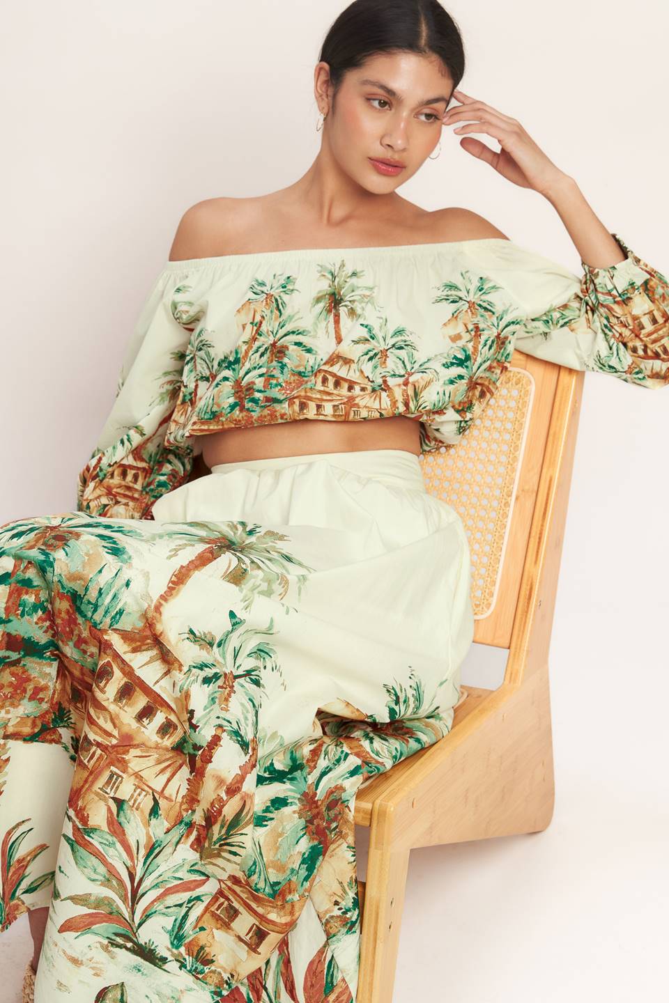 A printed woven crop top featuring off shoulder, 3/4 sleeve and elasticized waist. Matching skirt IK7745T



Details:

Self : 100% Cotton

Size &amp; Fit

- Model is 5`8" And Wearing Size Small
- Measurements Taken From Size Small
- Approx. Length: 14" FLYING TOMATO