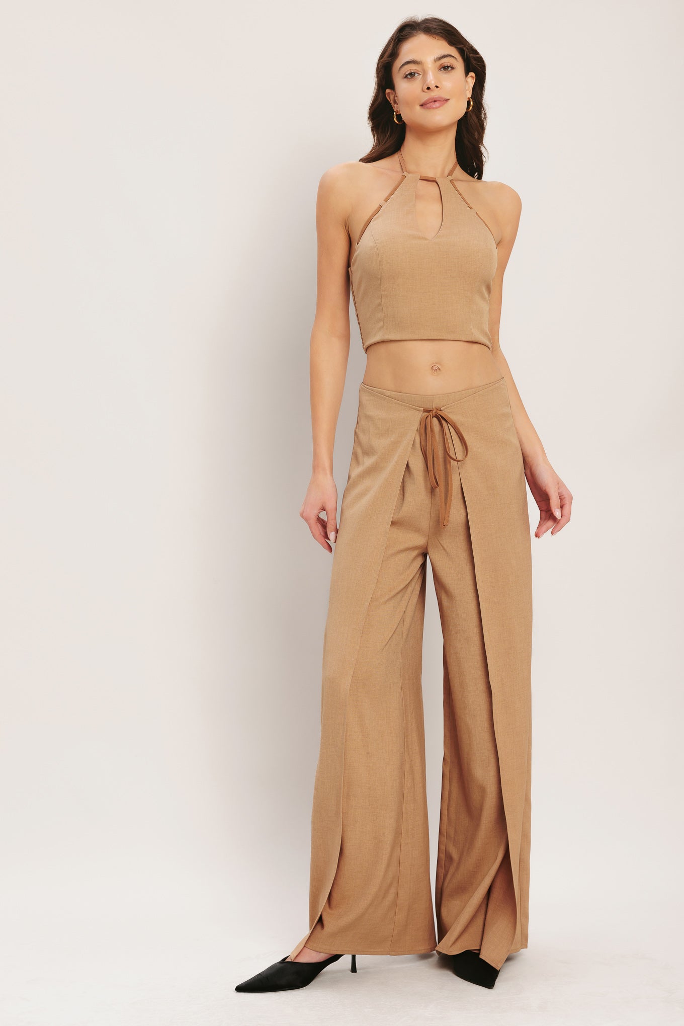CARAMEL COAST WOVEN CROP TOP