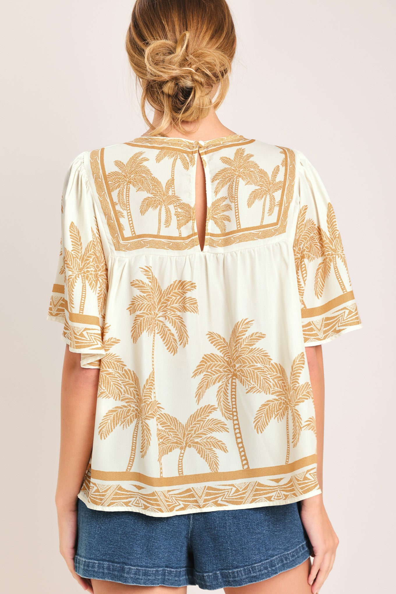 BREEZE STORY WOVEN TOP.