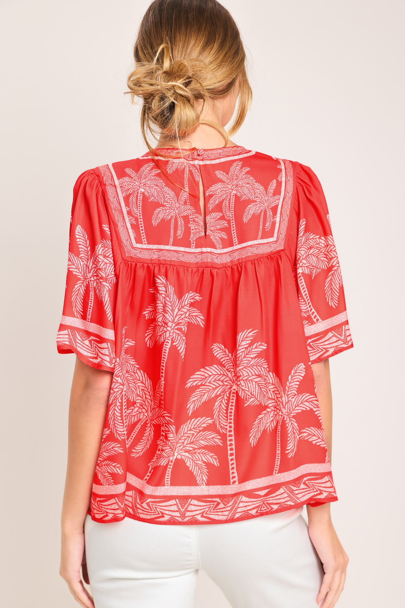 BREEZE STORY WOVEN TOP.