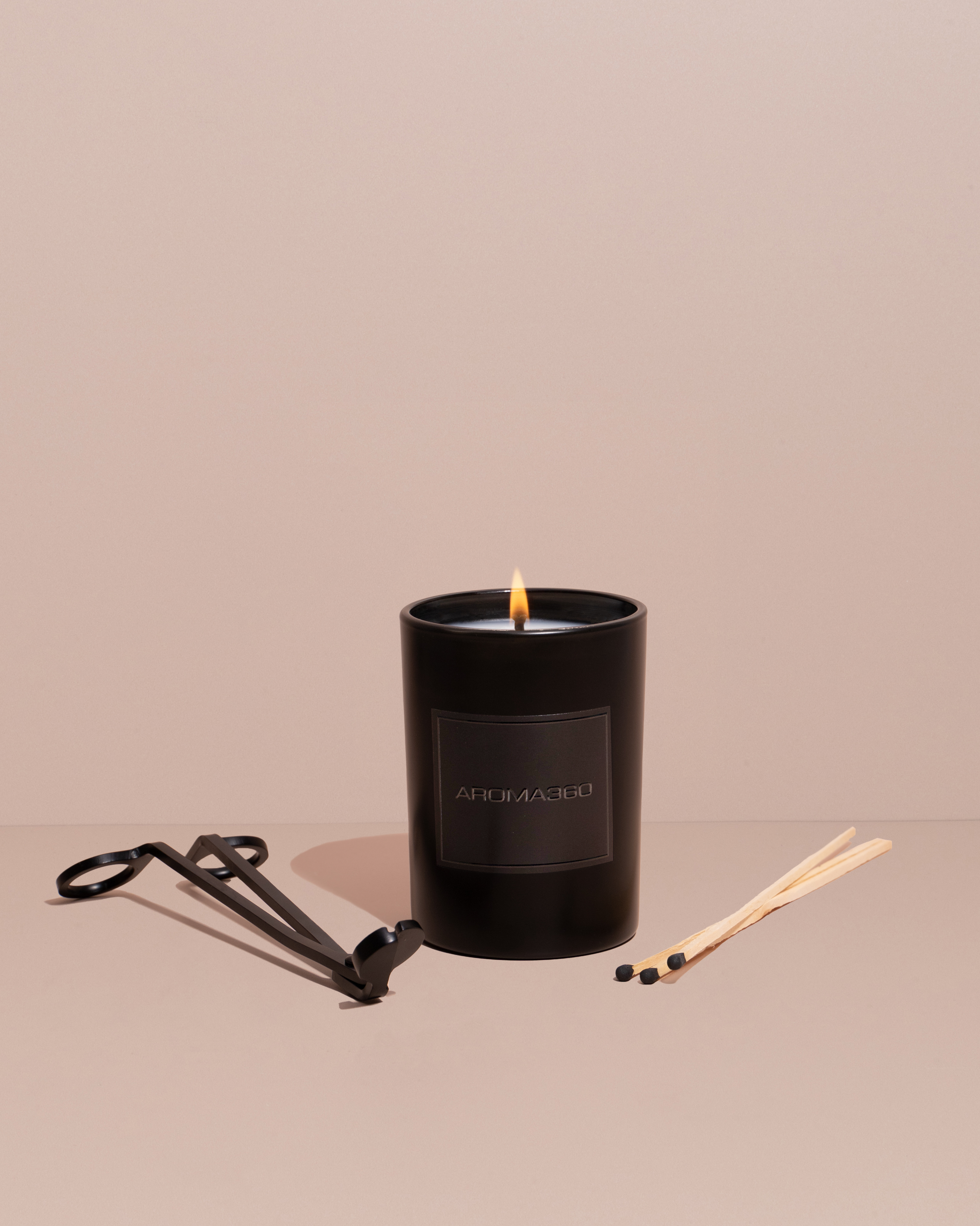 Black Velvet Single-Wick Candle