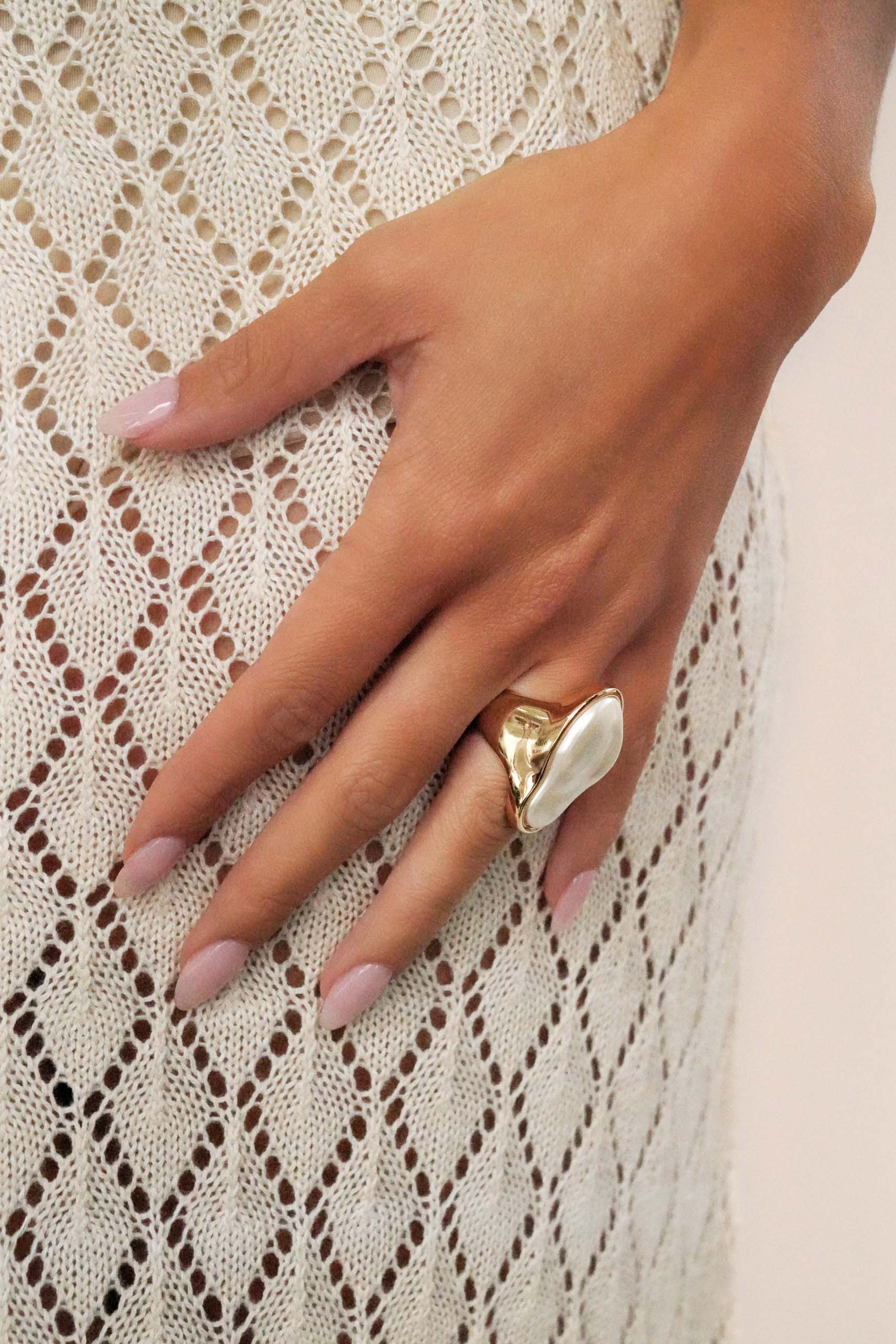 Sea-born Pearl Ring - Flying Tomato - Rings - Ettika