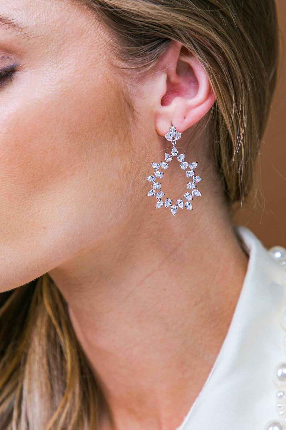 CHARLOTTE FLORAL DROP EARRINGS.