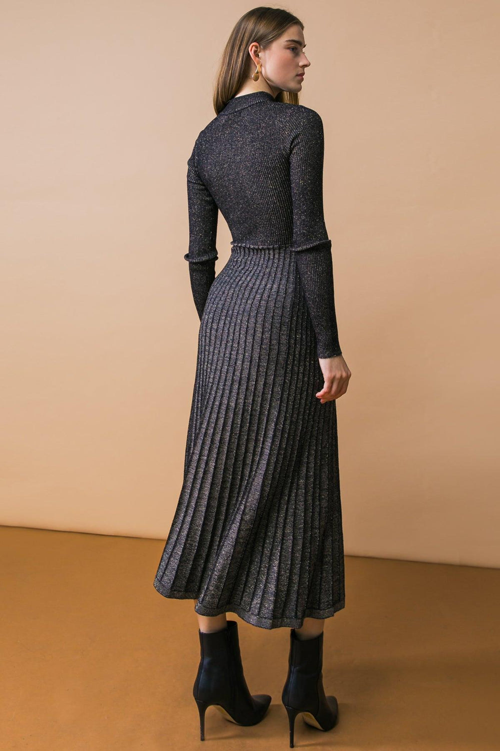 STAY COZE SWEATER MIDI DRESS.