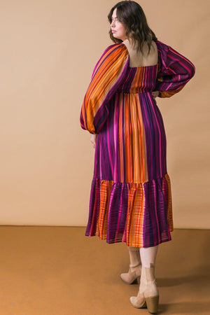 EVERYTHING YOU NEEDED WOVEN MIDI DRESS.