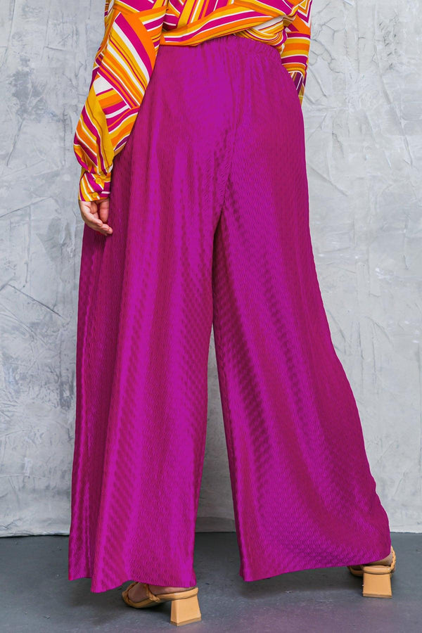 REGAL ROMANCE WOVEN PANTS.