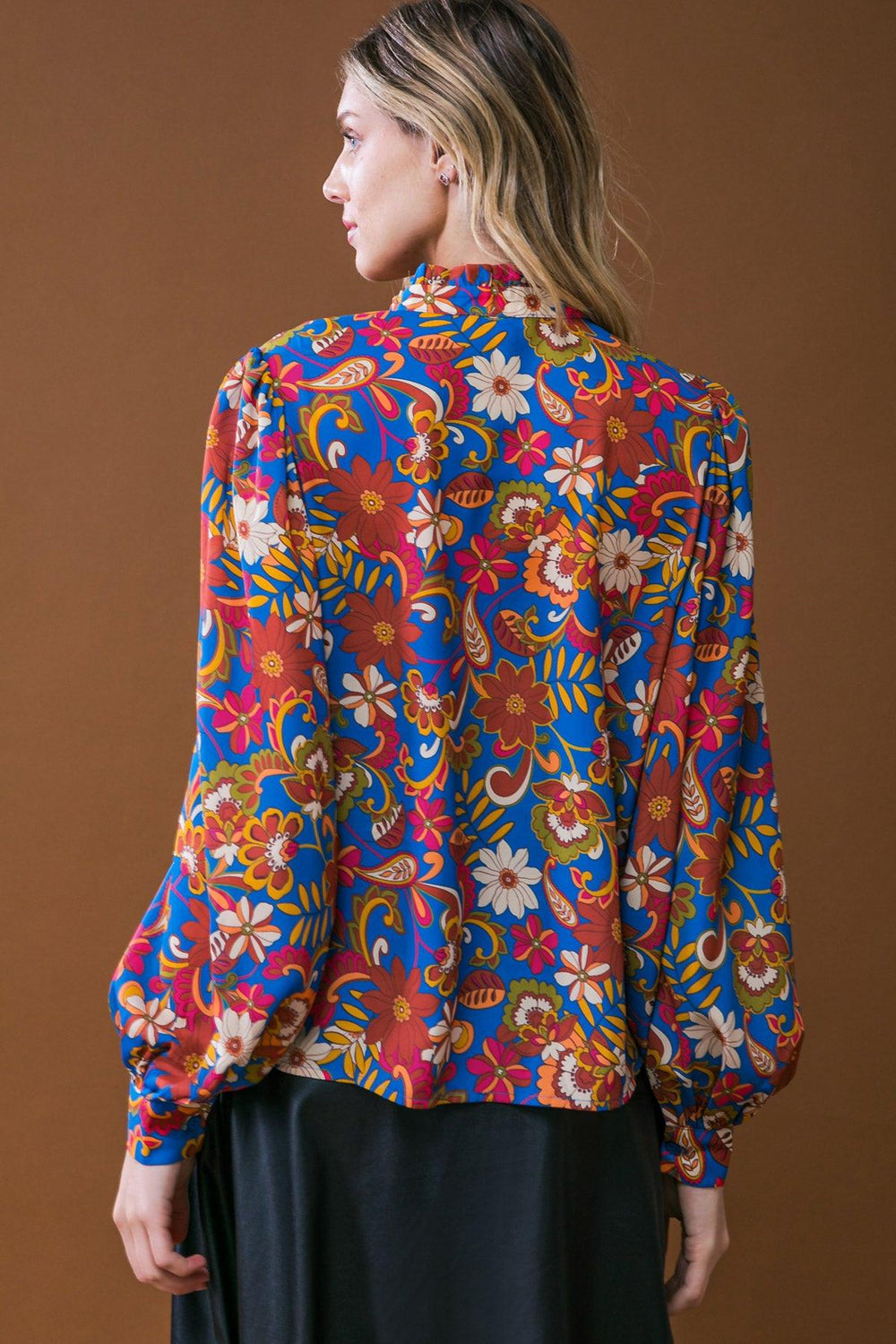 IMPRESSIVE BLOSSOM WOVEN TOP.
