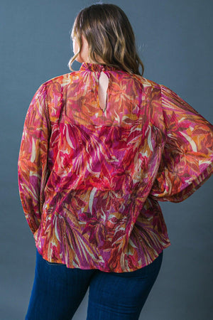 CRUSHING ON YOU WOVEN TOP.
