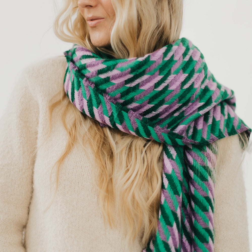 Cold Morning Houndstooth Scarf