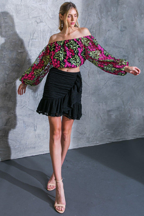 PEOPLE LOVING GOOD VIBRATIONS MINI SKIRT.