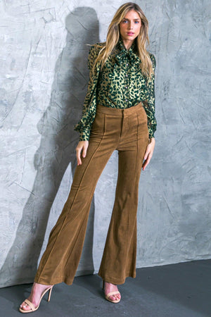 BREEZY BEAUTY SUEDE PANTS.
