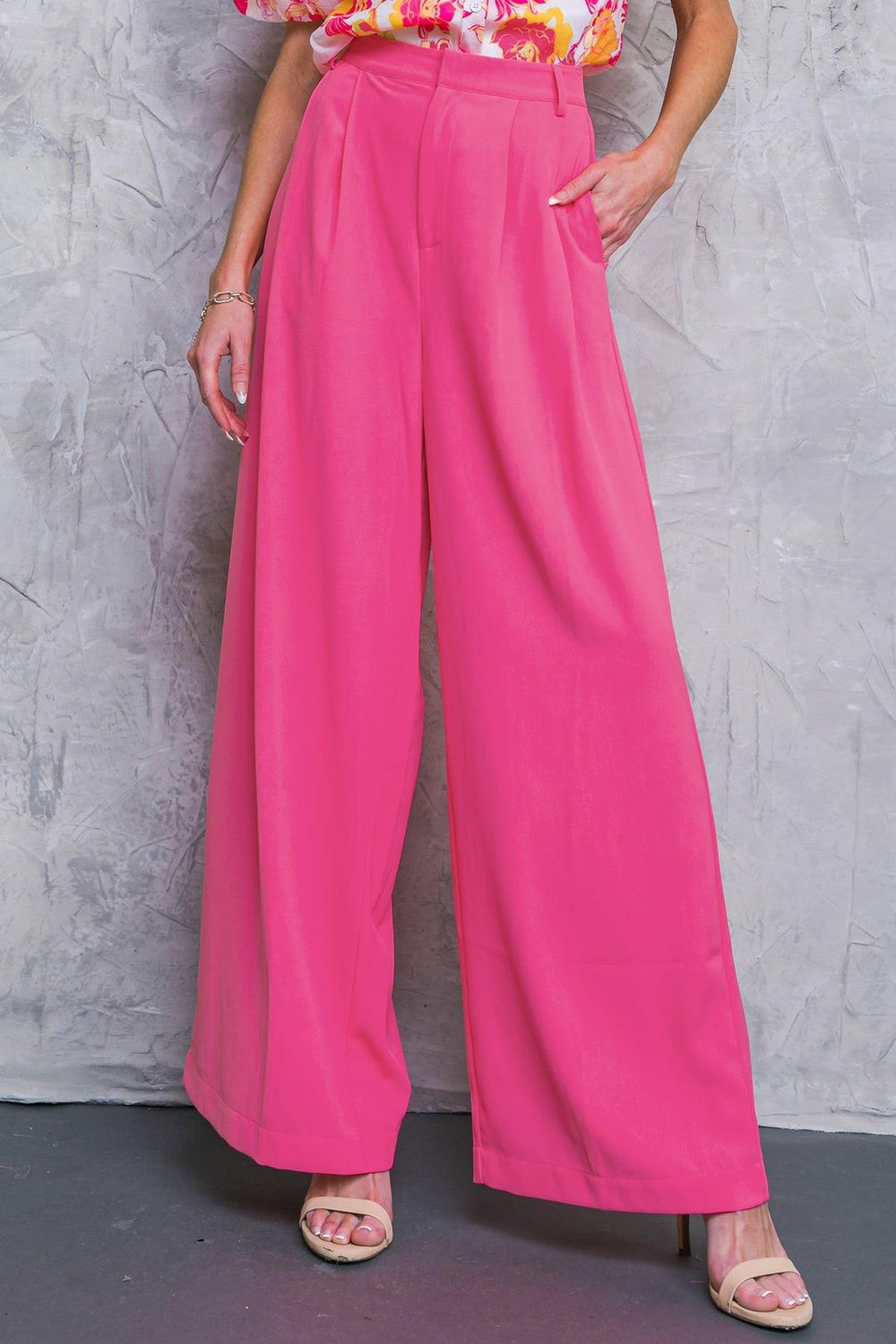 UPSCALE AURA WOVEN PANTS.