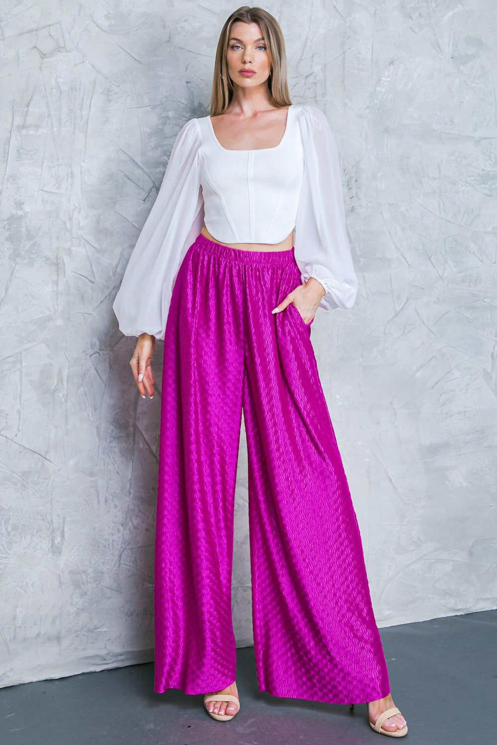 REGAL ROMANCE WOVEN PANTS.