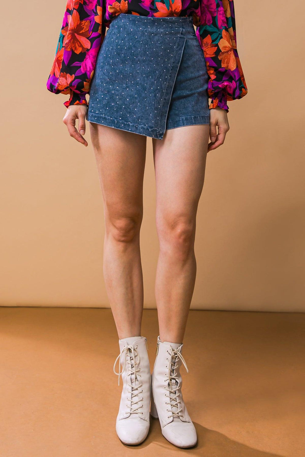 POSH POSITION DENIM SKORT.