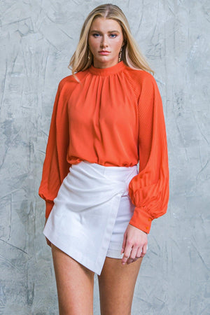 MAKE NO MISTAKES WOVEN TOP.
