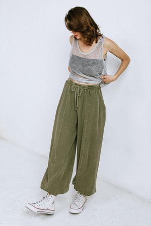 A CHILL MOMENT JOGGER PANTS.