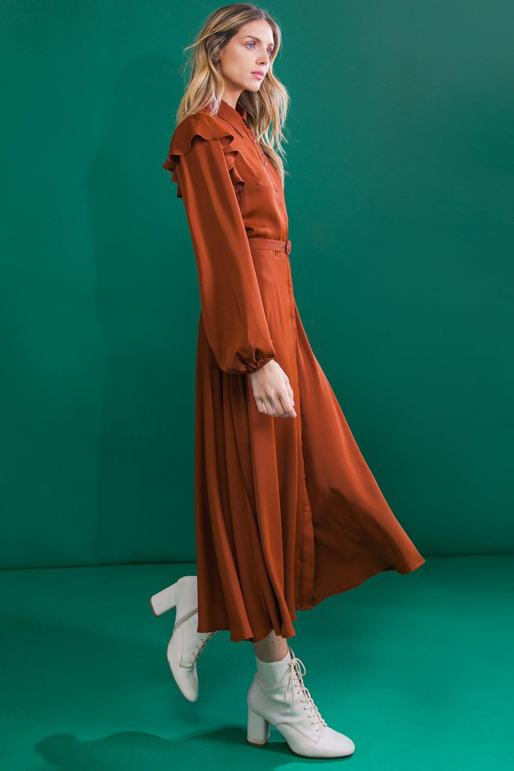 TIER ELEGANCE BROWN WOVEN MIDI DRESS.
