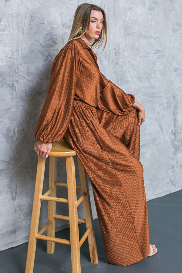 REGAL ROMANCE WOVEN PANTS.
