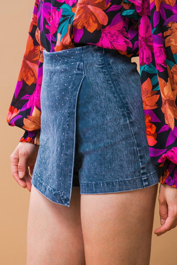 POSH POSITION DENIM SKORT.
