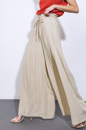 MAGICAL ILLUSIONS WOVEN PANTS.