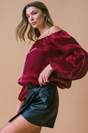 SIMPLY FAVORED WOVEN TOP.