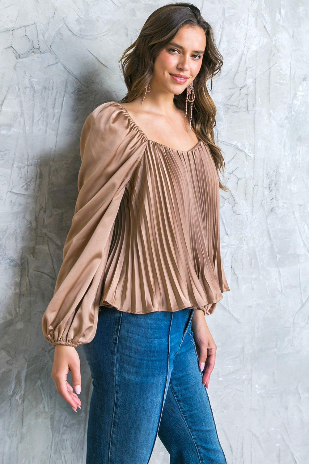 NO MORE DRAMA WOVEN TOP.