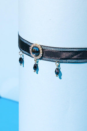 REMINISCENT LACE CHOKER.