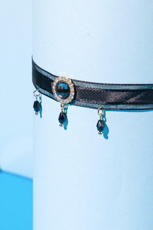 REMINISCENT LACE CHOKER.